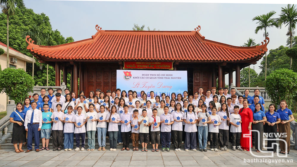 Đoàn Khối các cơ quan tỉnh tuyên dương 78 học sinh giỏi tiêu biểu