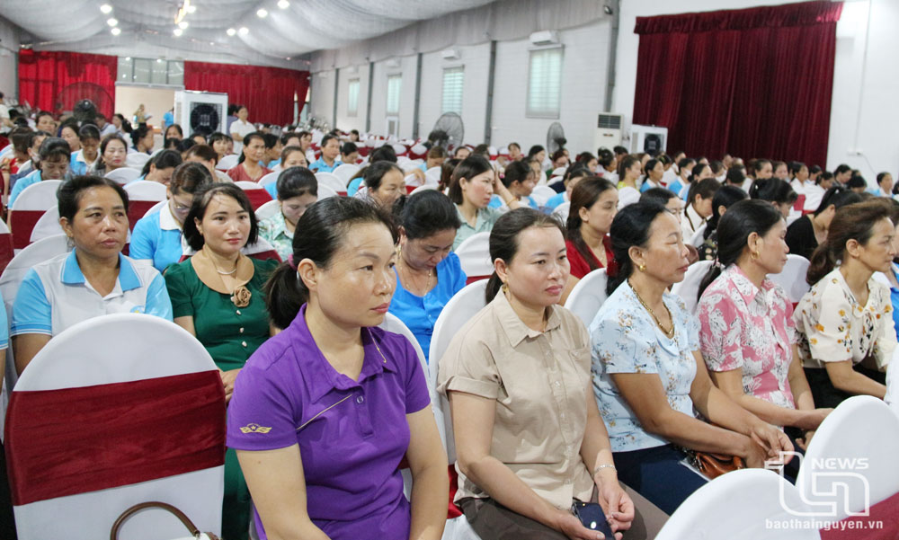 Các đại biểu tham dự Hội nghị tập huấn.