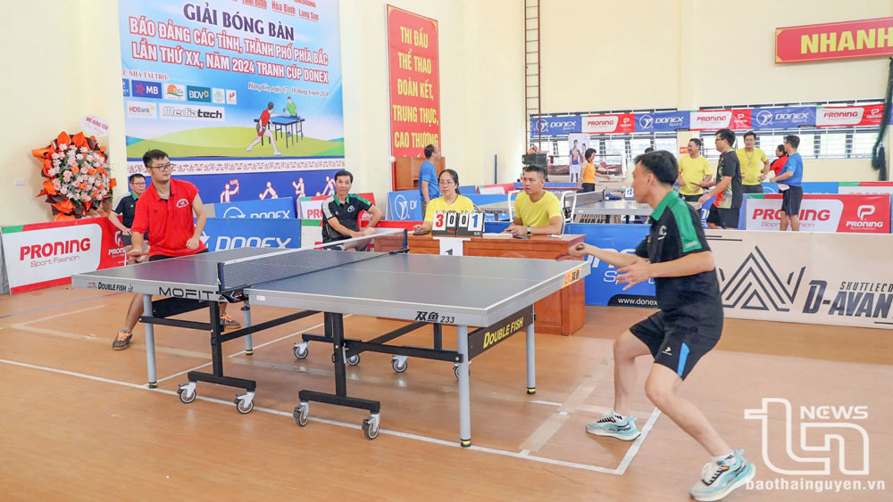 Sau 2 ngày thi đấu sôi nổi, trưa 18-8, tại Nhà Thi đấu thể thao TP. Hưng Yên diễn ra Lễ bế mạc, trao giải các nội dung thi đấu Giải Bóng bàn báo Đảng các tỉnh, thành phố phía Bắc lần thứ XX năm 2024, do Báo Hưng Yên đăng cai tổ chức.