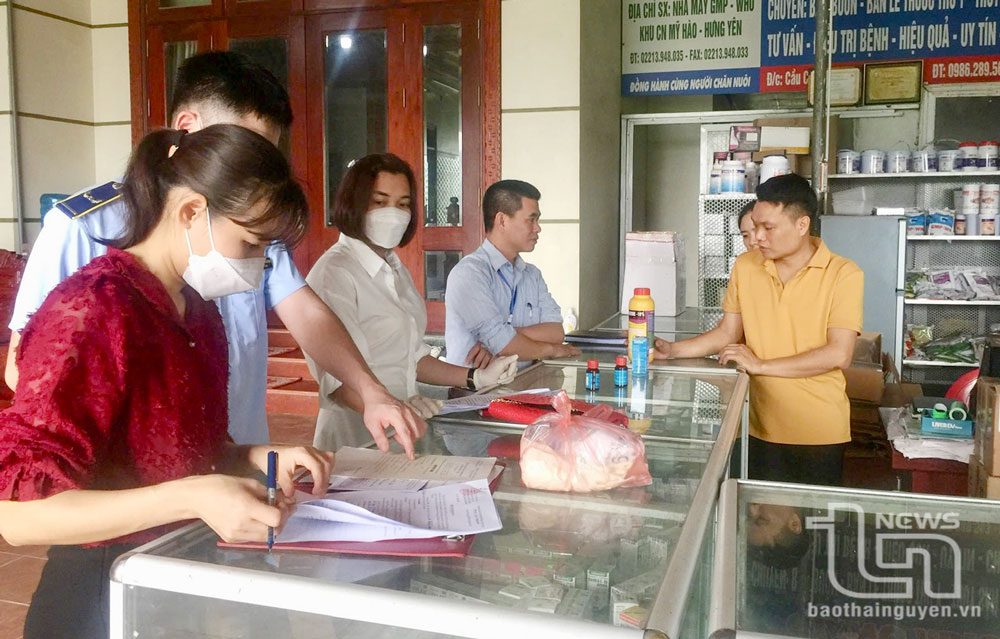 Khó tìm… trưởng phòng y tế