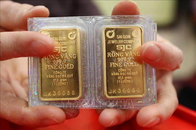 Sáng 7/8, giá vàng miếng ổn định, vàng nhẫn giảm nhẹ