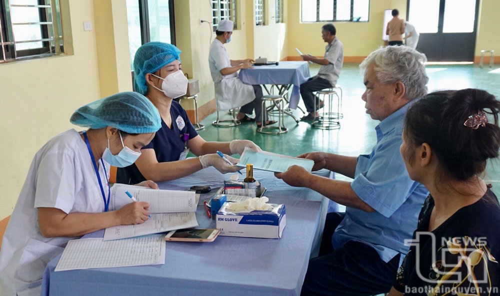 Tiếp tục nâng cao chất lượng dân số vùng khó