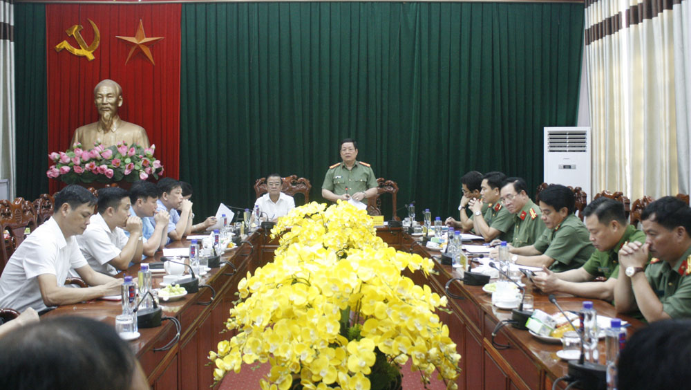 Đảng ủy Công an tỉnh làm việc với Ban Thường vụ Huyện ủy Phú Bình