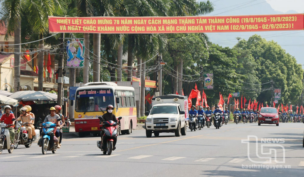Các đơn vị ra quân tuyên truyền.