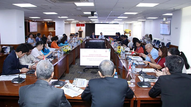 Các đại biểu quốc tế tham gia Hội nghị.
