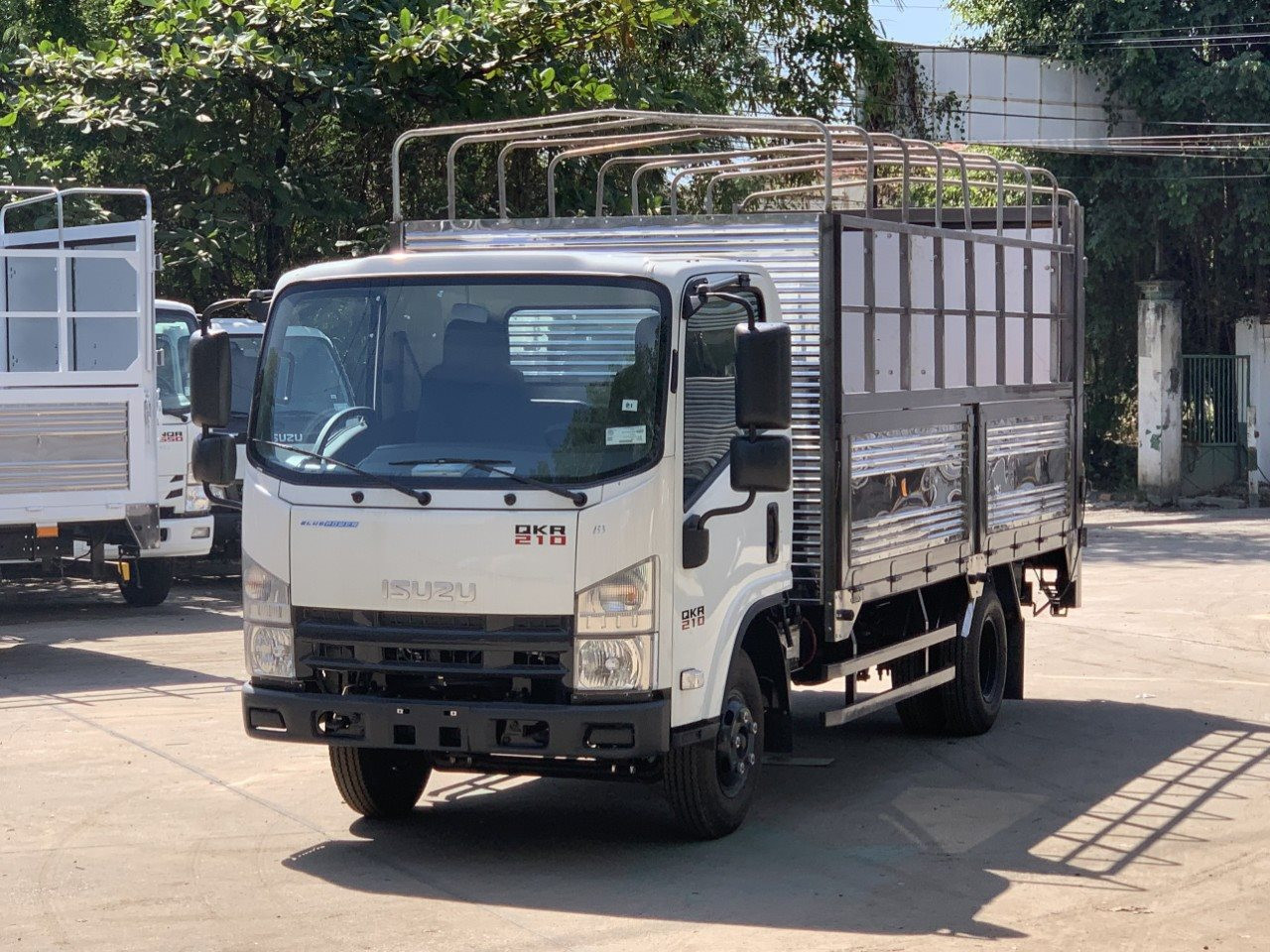 Gần 5.800 xe tải Isuzu tại Việt Nam cần khắc phục lỗi dây điện