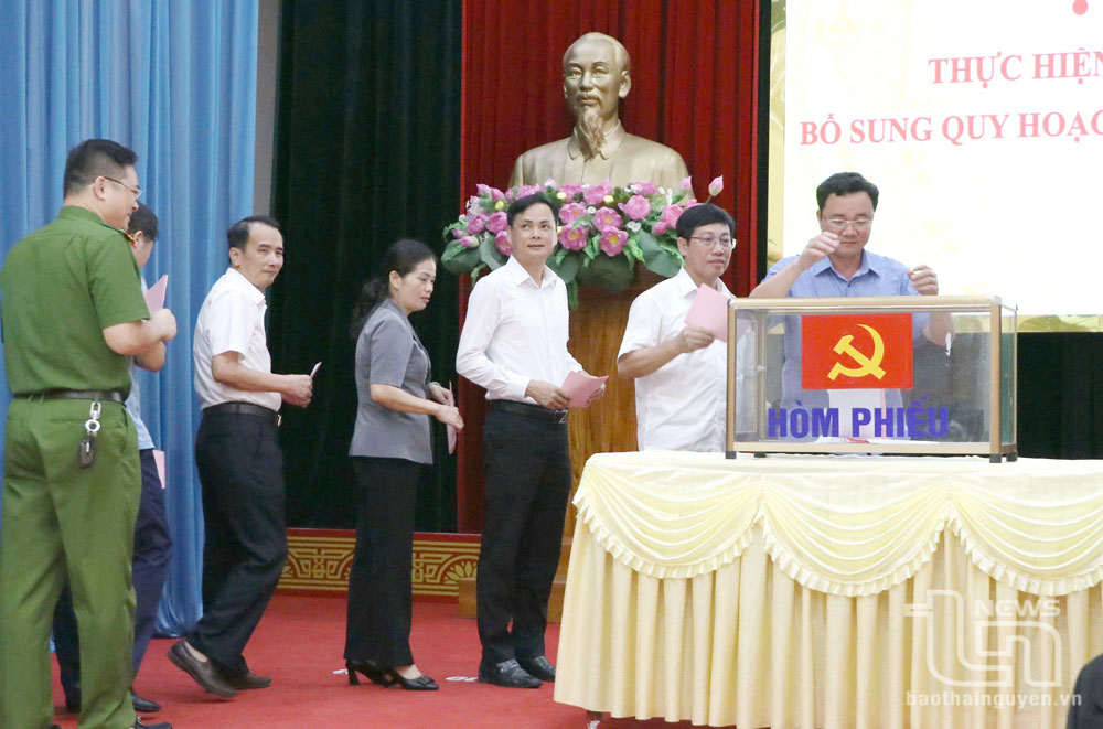 Phú Bình: Bổ sung quy hoạch cán bộ và đánh giá kết quả lãnh đạo triển khai các nhiệm vụ