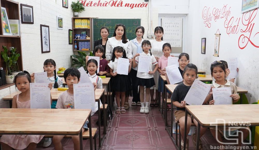 “Luyện chữ, rèn người”
