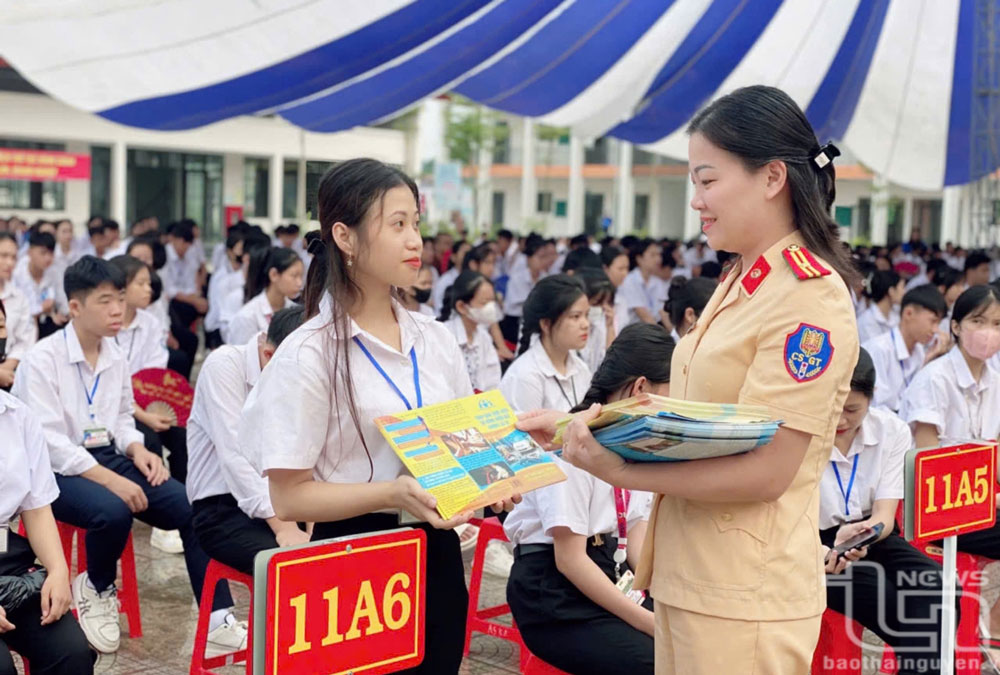 Trên 2.800 học sinh được tuyên truyền pháp luật về giao thông đường bộ