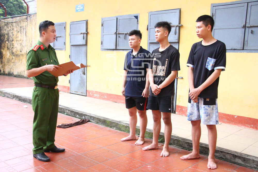 Góp tiền mua ma túy bán kiếm lời, nhóm thanh niên bị tạm giữ hình sự