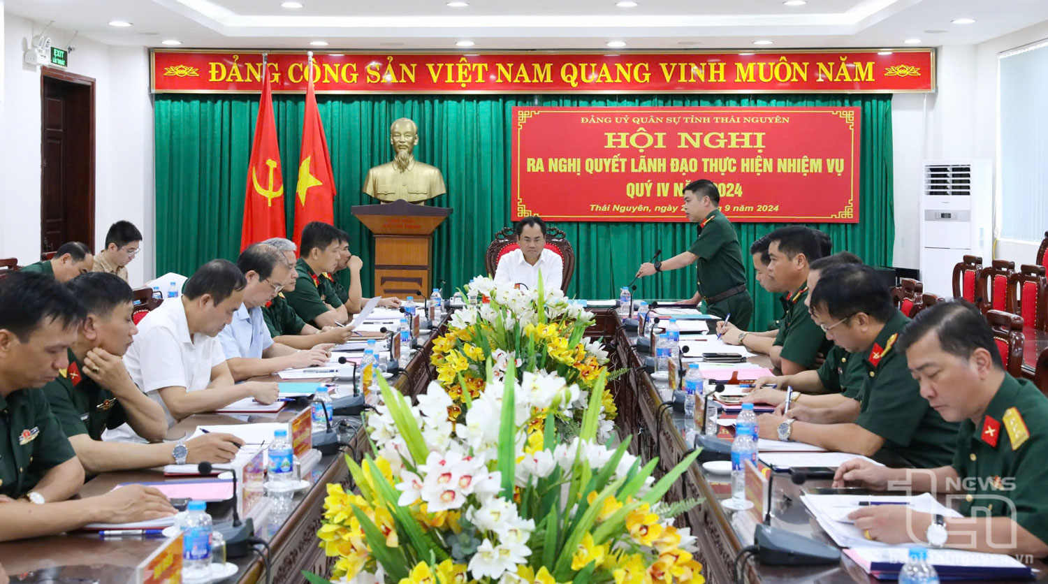 Đồng chí Trịnh Việt Hùng, Ủy viên dự khuyết Trung ương Đảng, Bí thư Tỉnh ủy, Bí thư Đảng ủy Quân sự tỉnh, chủ trì Hội nghị.