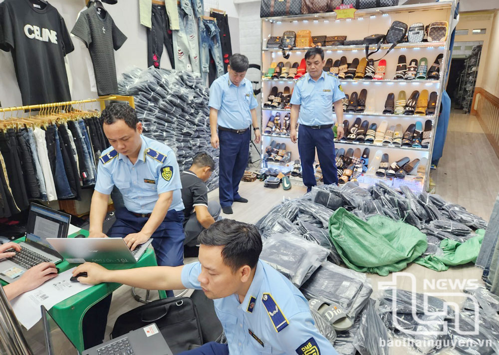 Cương quyết xử lý vi phạm trong lĩnh vực thương mại điện tử