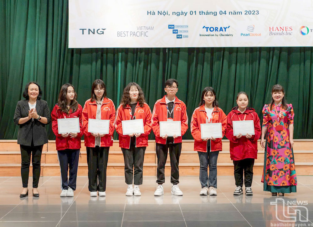 TNG "chắp cánh" cho sinh viên dệt may