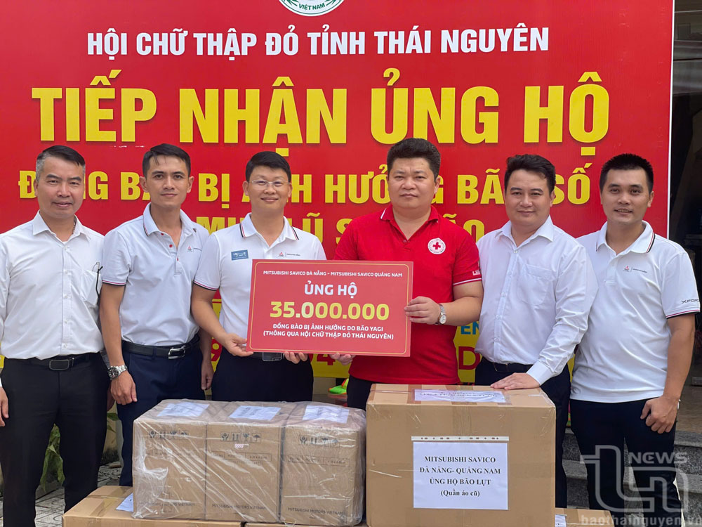 Tiếp nhận, bàn giao 120 tấn nhu yếu phẩm hỗ trợ người dân bị thiên tai