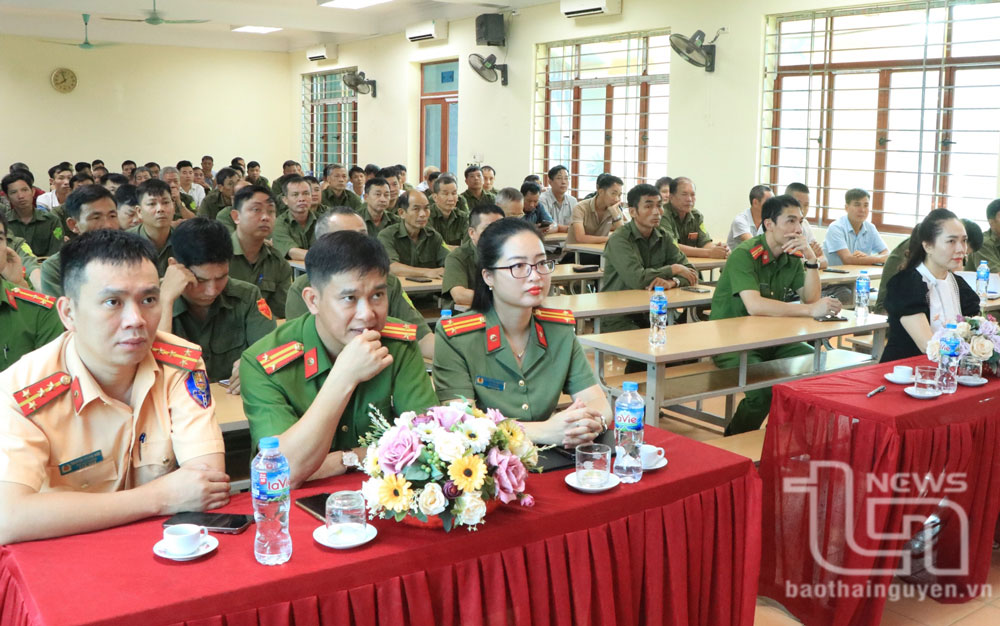 Phổ Yên: Bồi dưỡng nghiệp vụ cho lực lượng bảo vệ dân phố