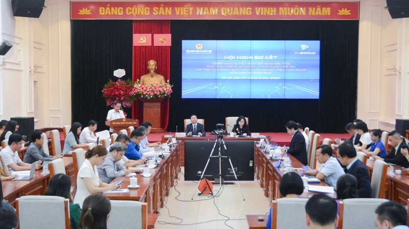 Hội nghị được tổ chức theo hình thức trực tiếp kết hợp trực tuyến với điểm cầu chính tại Hà Nội kết nối tới 63 điểm cầu tỉnh, thành phố.