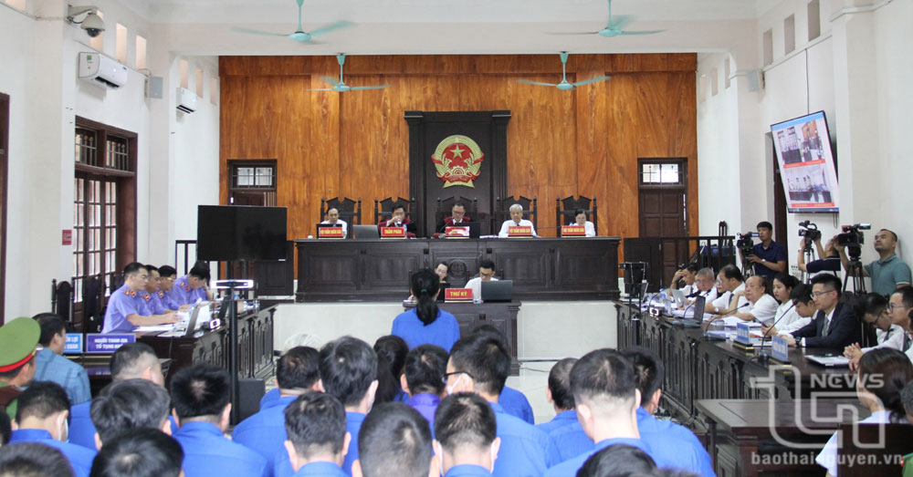 Quang cảnh phiên tòa.