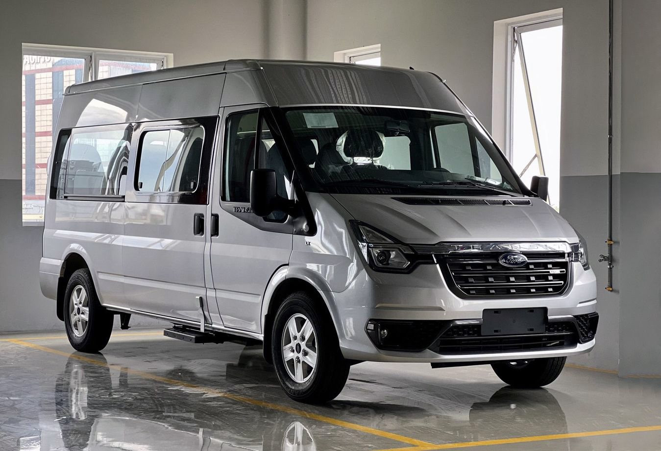 Ford triệu hồi xe Transit để khắc phục nguy cơ mất lái