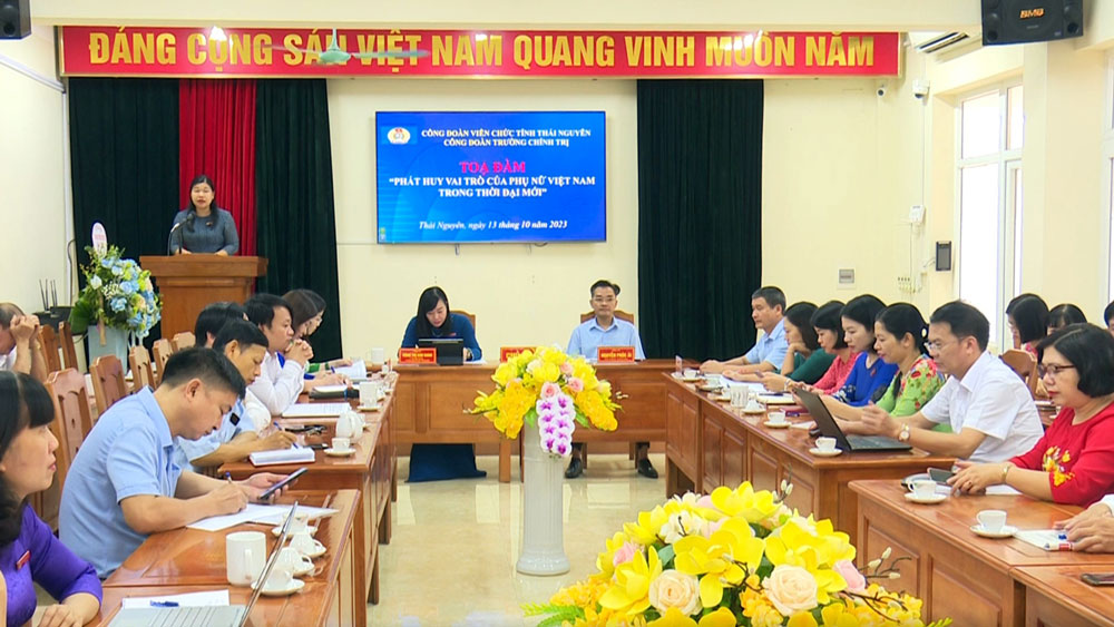 Các đại biểu tham dự buổi tọa đàm.