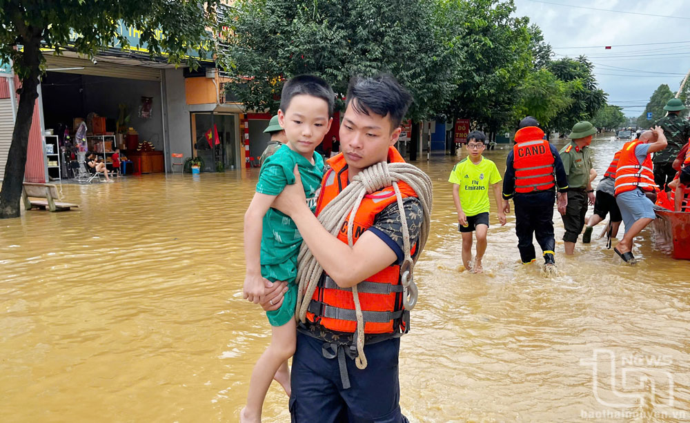 Bài học và phương án phòng lũ sau bão số 3