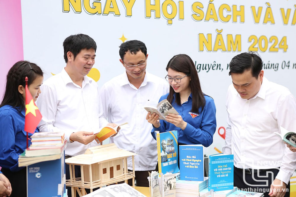 Các đại biểu tham gia Ngày hội sách và văn hóa đọc năm 2024.