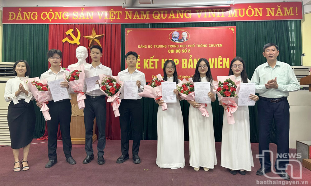 Xây dựng Đảng bộ ngang tầm nhiệm vụ giáo dục