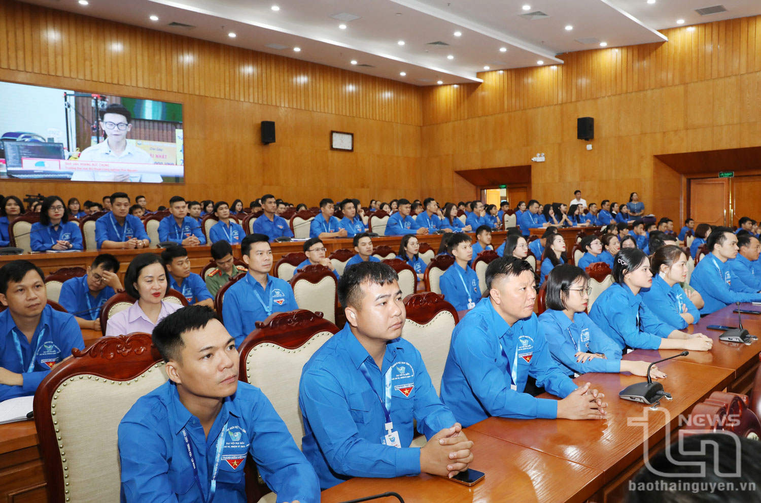 250 đại biểu thanh niên tham gia buổi đối thoại.