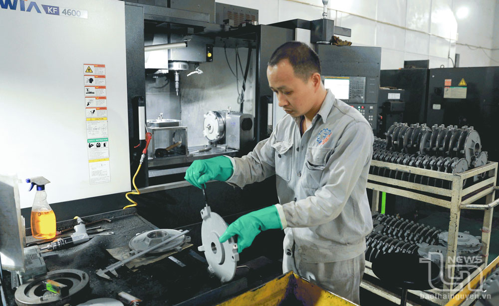 Công ty CP Cơ khí Gang thép: Tổng doanh thu đạt gần 81% kế hoạch năm