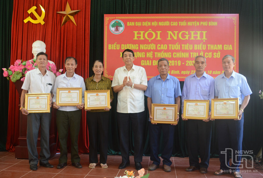 Người cao tuổi đóng góp trên 2 tỷ đồng xây dựng hạ tầng nông thôn