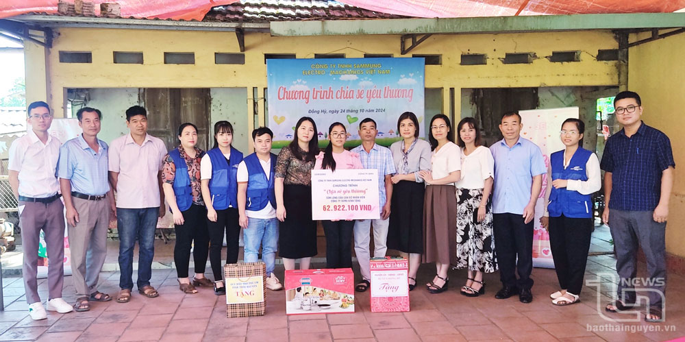 Hỗ trợ gia đình học sinh có hoàn cảnh đặc biệt khó khăn