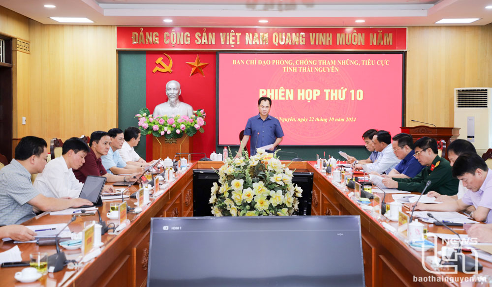 Đồng chí Trịnh Việt Hùng, Ủy viên dự khuyết Trung ương Đảng, Bí thư Tỉnh ủy, Trưởng Ban Chỉ đạo phòng chống tham nhũng, tiêu cực tỉnh chủ trì Phiên họp.
