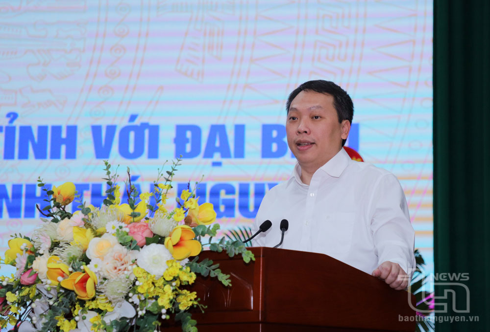 Đồng chí Chủ tịch UBND tỉnh Nguyễn Huy Dũng phát biểu kết luận tại buổi đối thoại.