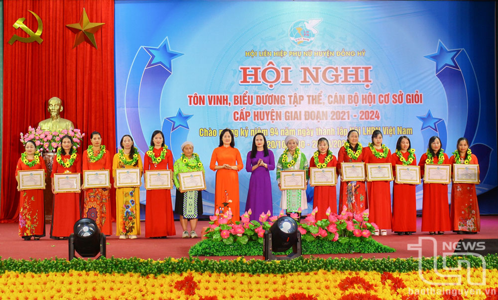 Đồng Hỷ: Tôn vinh tập thể, cán bộ hội phụ nữ tiêu biểu