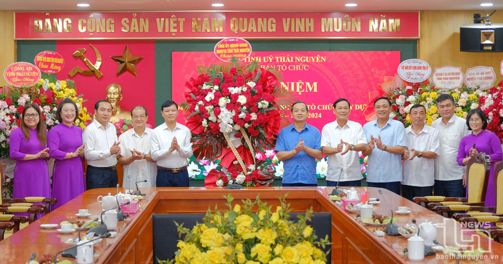 Chúc mừng nhân kỷ niệm 94 năm Ngày truyền thống ngành Tổ chức xây dựng Đảng