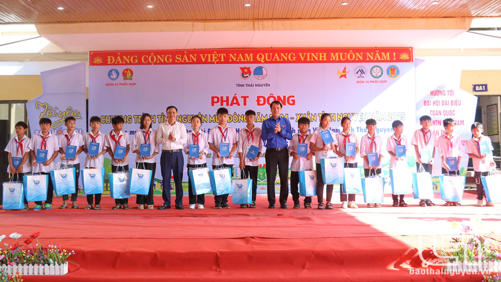 Phát động Chương trình tình nguyện mùa Đông năm 2024 - Xuân tình nguyện năm 2025