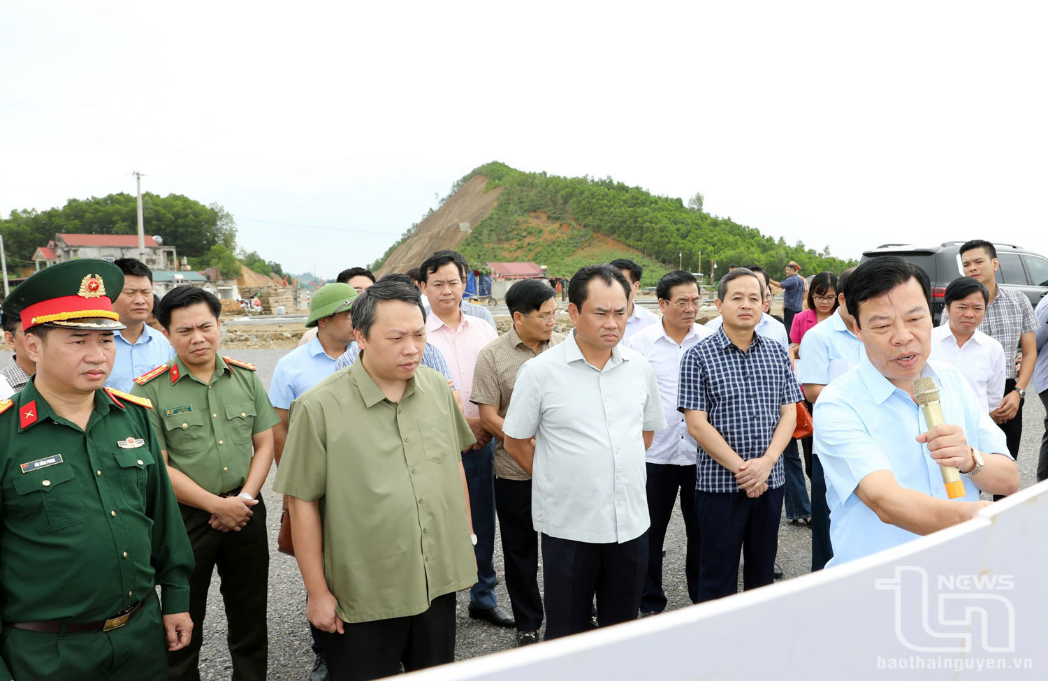 Đoàn công tác kiểm tra tiến độ thi công Dự án tuyến đường liên kết, kết nối các tỉnh Thái Nguyên - Bắc Giang - Vĩnh Phúc.