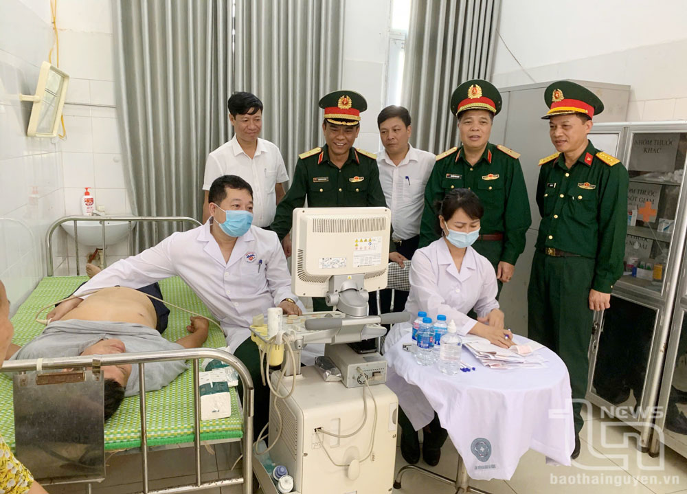 Học viện Chính trị Bộ Quốc phòng về nguồn tại xã Phượng Tiến
