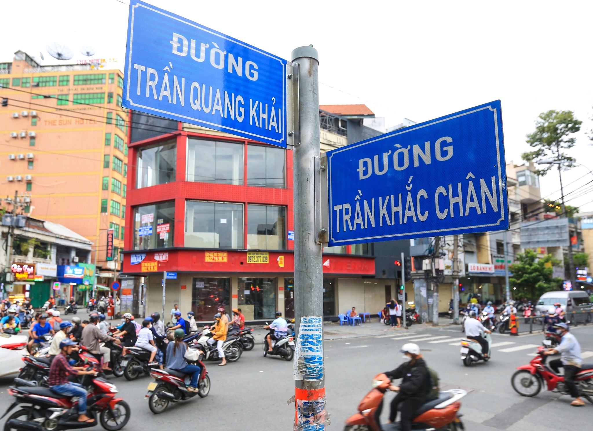 Chuyện đặt tên đường, tên phố