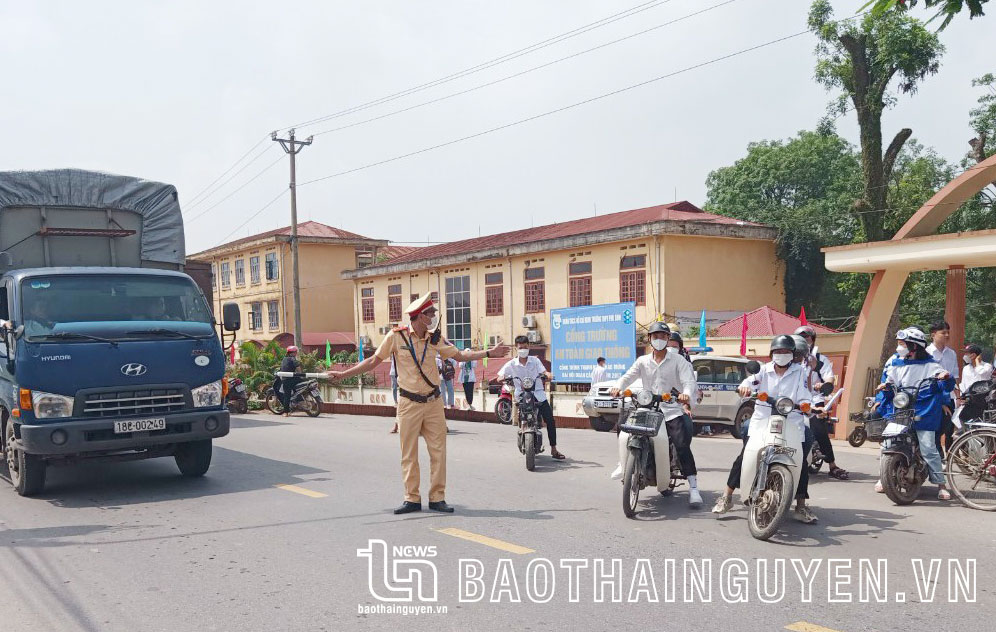 Nâng cao nhận thức về an toàn giao thông cho thanh, thiếu niên