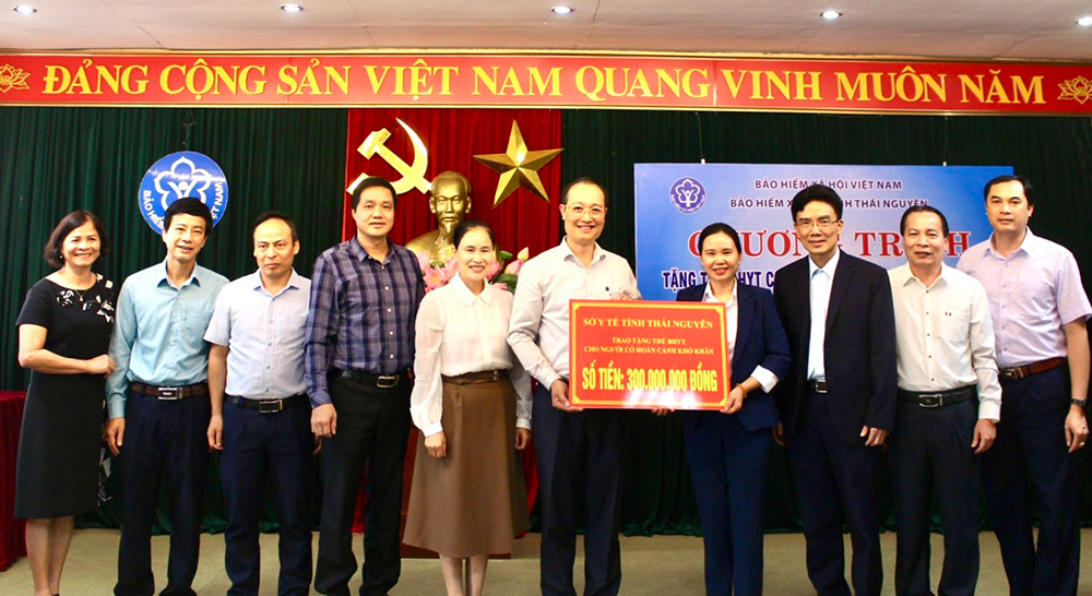 Huy động gần 500 triệu đồng mua thẻ bảo hiểm y tế cho người có hoàn cảnh khó khăn