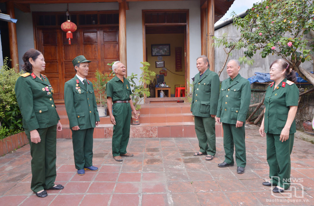 Nghĩa tình dành trọn cho nhau