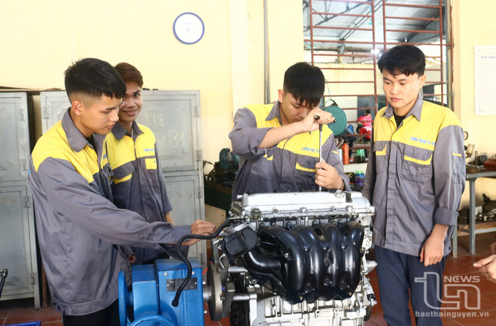 Đào tạo nghề gắn với nhu cầu xã hội