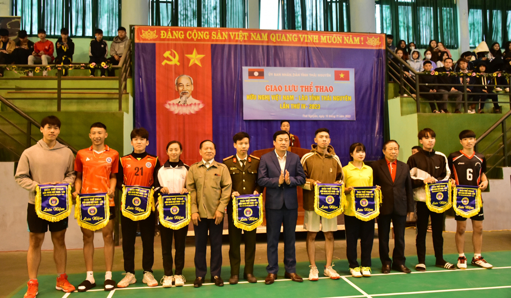 Giao lưu thể thao hữu nghị Việt Nam - Lào