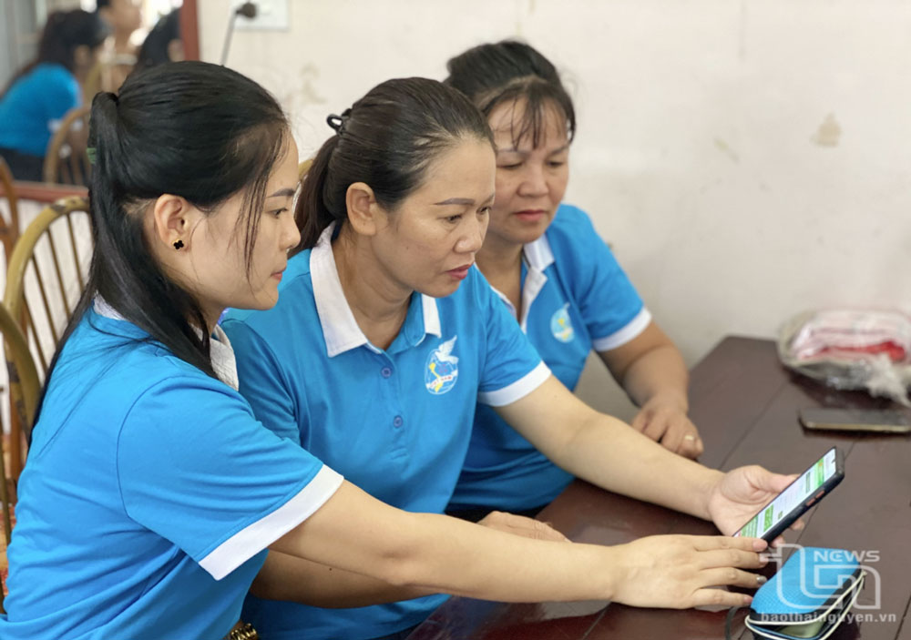 Phụ nữ Sông Công tích cực tham gia chuyển đổi số