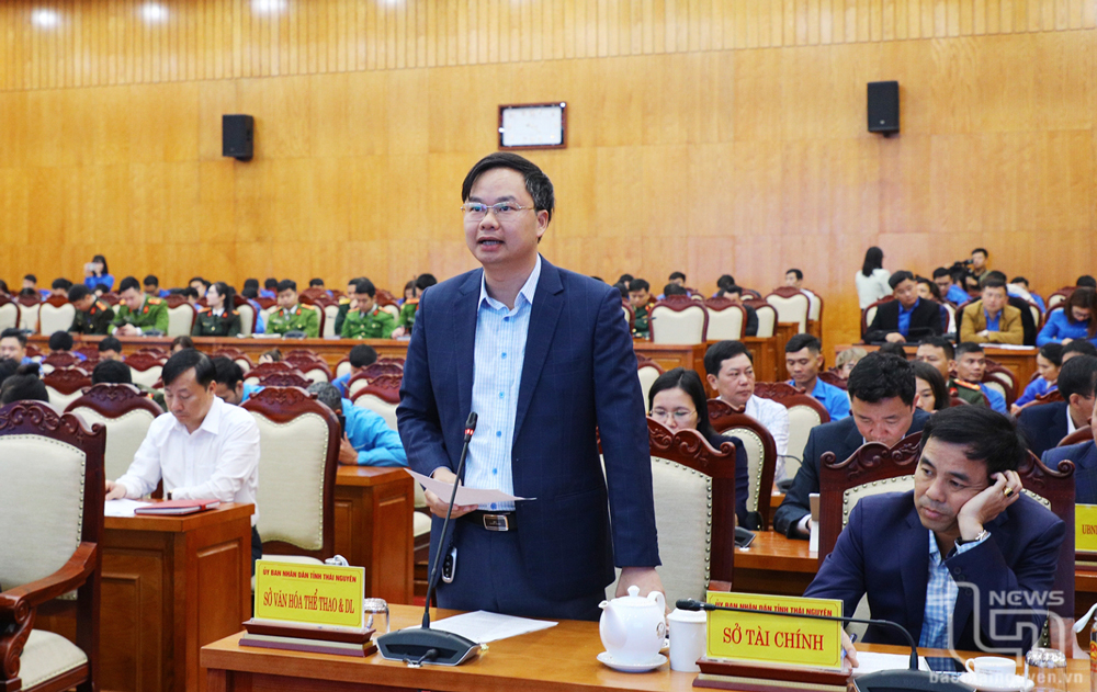 Lãnh đạo Sở Văn hóa – Thể thao và Du lịch giải đáp một số kiến nghị của đoàn viên, thanh niên.