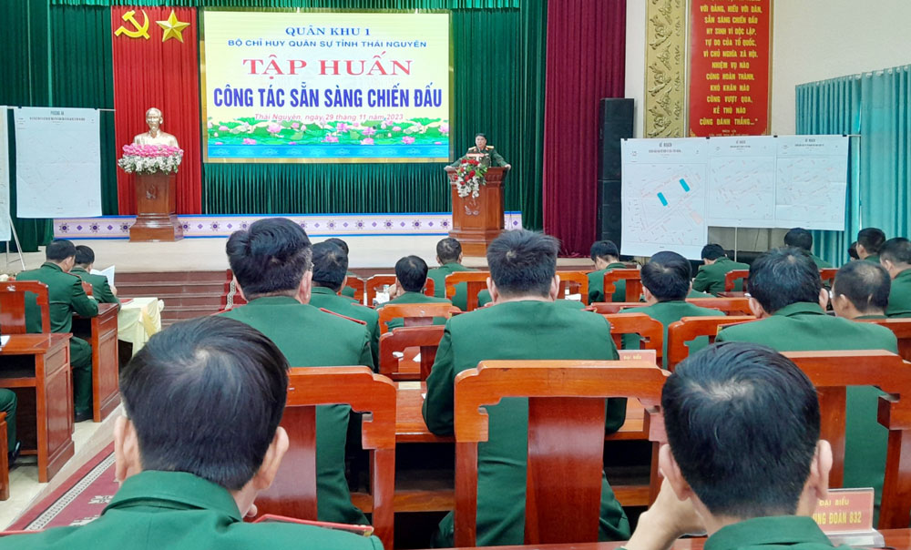 Xây dựng kế hoạch sẵn sàng chiến đấu phù hợp với yêu cầu thực tiễn