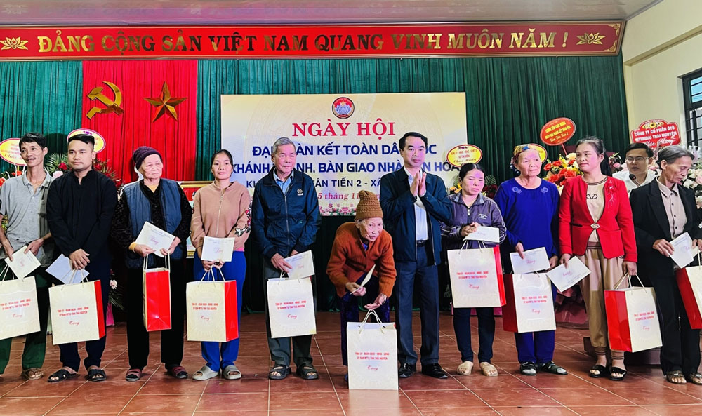 Hỗ trợ người nghèo vượt khó vươn lên