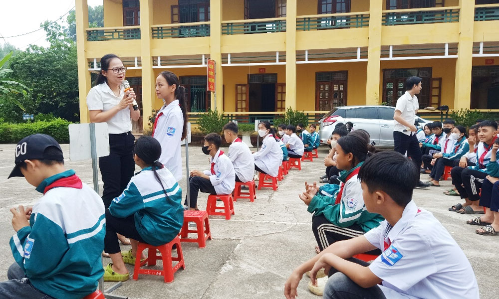 Phú Lương: Phát động “Xây dựng trường học không khói thuốc lá”