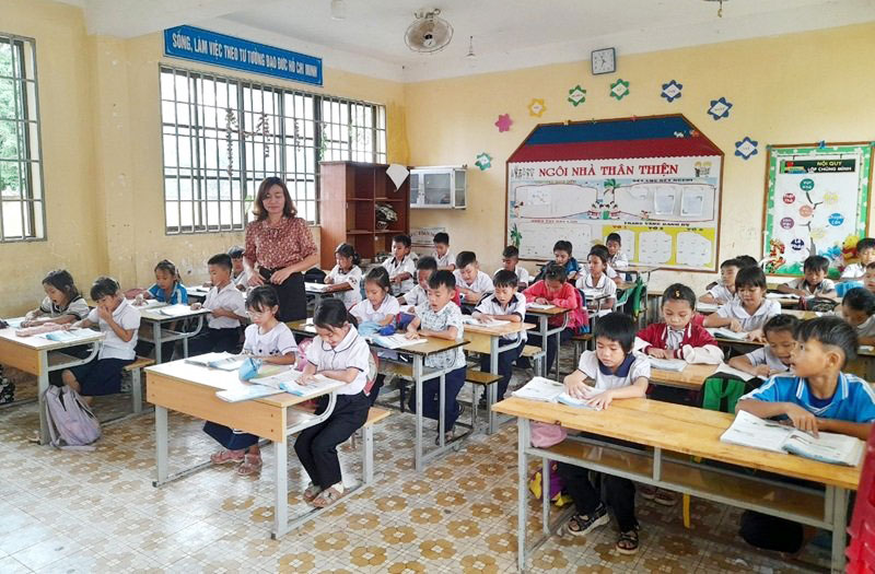Một trường tiểu học không nhận quà của phụ huynh và học sinh nhân ngày 20-11