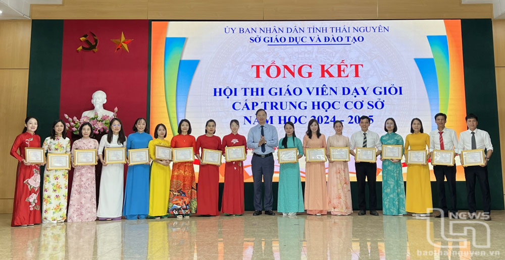 206 thầy, cô đạt danh hiệu “Giáo viên dạy giỏi” cấp tỉnh